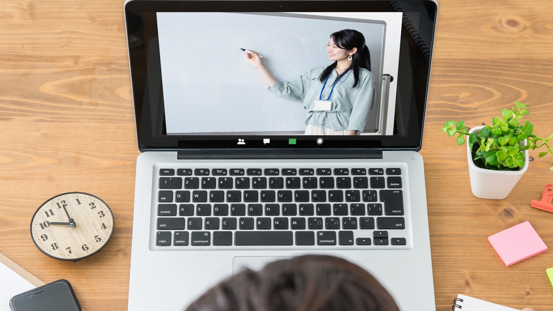 英語スキルで月1万円稼ぐ!知識と能力をお金に変える副業術