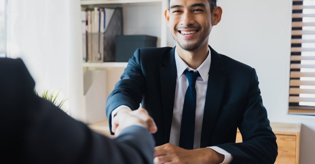 転職に失敗しても再挑戦で成功をつかんだ30代後半の人々の物語を象徴する画像