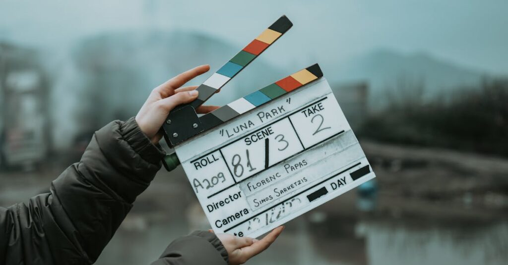 キャリアに悩みながらも前に進もうとする人の姿。転職か副業かの迷いを超えて行動を起こす決意を表現。