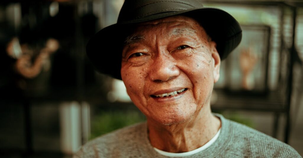 失業保険・年金制度とバイト収入の関係、届出義務、公的支援制度の活用などをまとめた図解イメージ