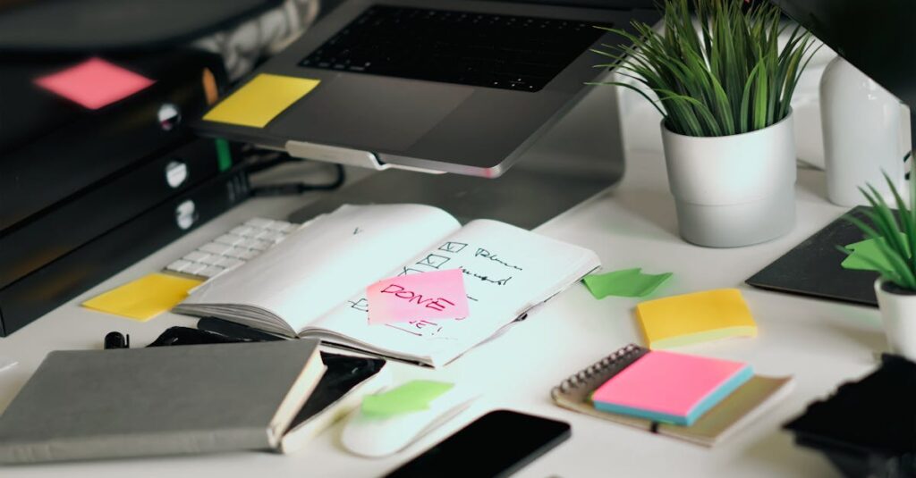 会社を辞めた直後にやるべき重要な手続きを確認している人物のイラスト、公的手続きや自己分析に集中している様子