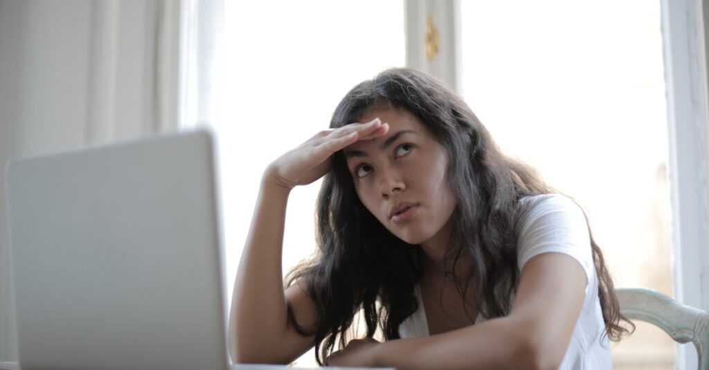 自宅でできる仕事の種類や背景が多様化していることを示すイメージ