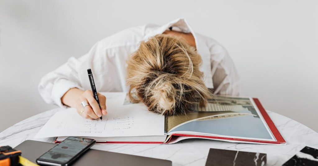 習慣化前に燃え尽きてしまう人の典型的な特徴と注意点を表現したイメージ