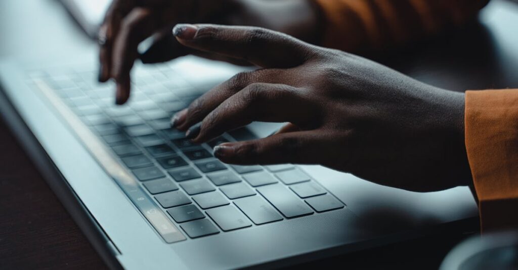 副業を安定させるために使えるスキルアップツールやプラットフォームのイメージ図