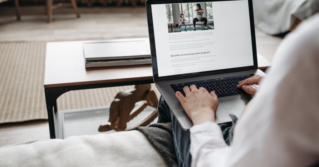 在宅副業に向いている人と向いていない人の違いを示すイラストや図解のイメージ