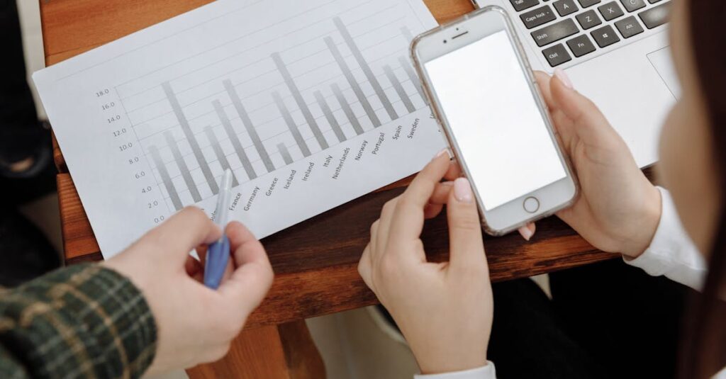 フリーランスや起業で失敗しやすい落とし穴に悩む40代男性のイメージ