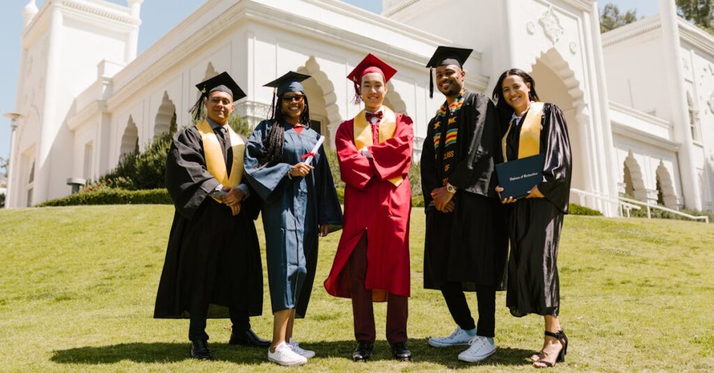 遅咲きで成功した人物たちの事例を紹介するイメージ画像